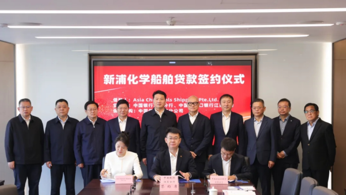 姜冬冬出席重点外资项目签约和投产活动并专题调研外资外企工作